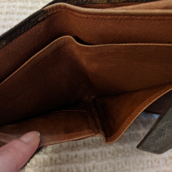 AUTHENTIC Vintage Louis Vuitton Monogram Wallet - Picture 10 of 16